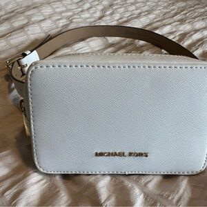 EUC Michael Kors White Crossbody Belt Bag with Gold Hardware